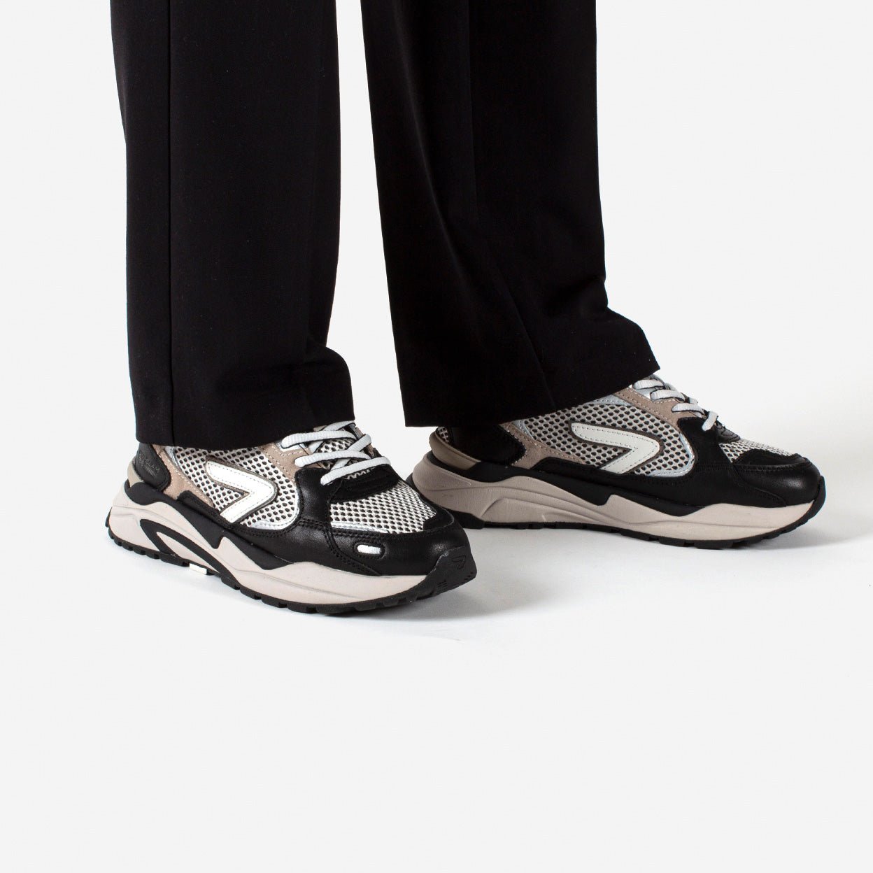 Slam | Black/Off White/Light Bone | Women - hubfootwear