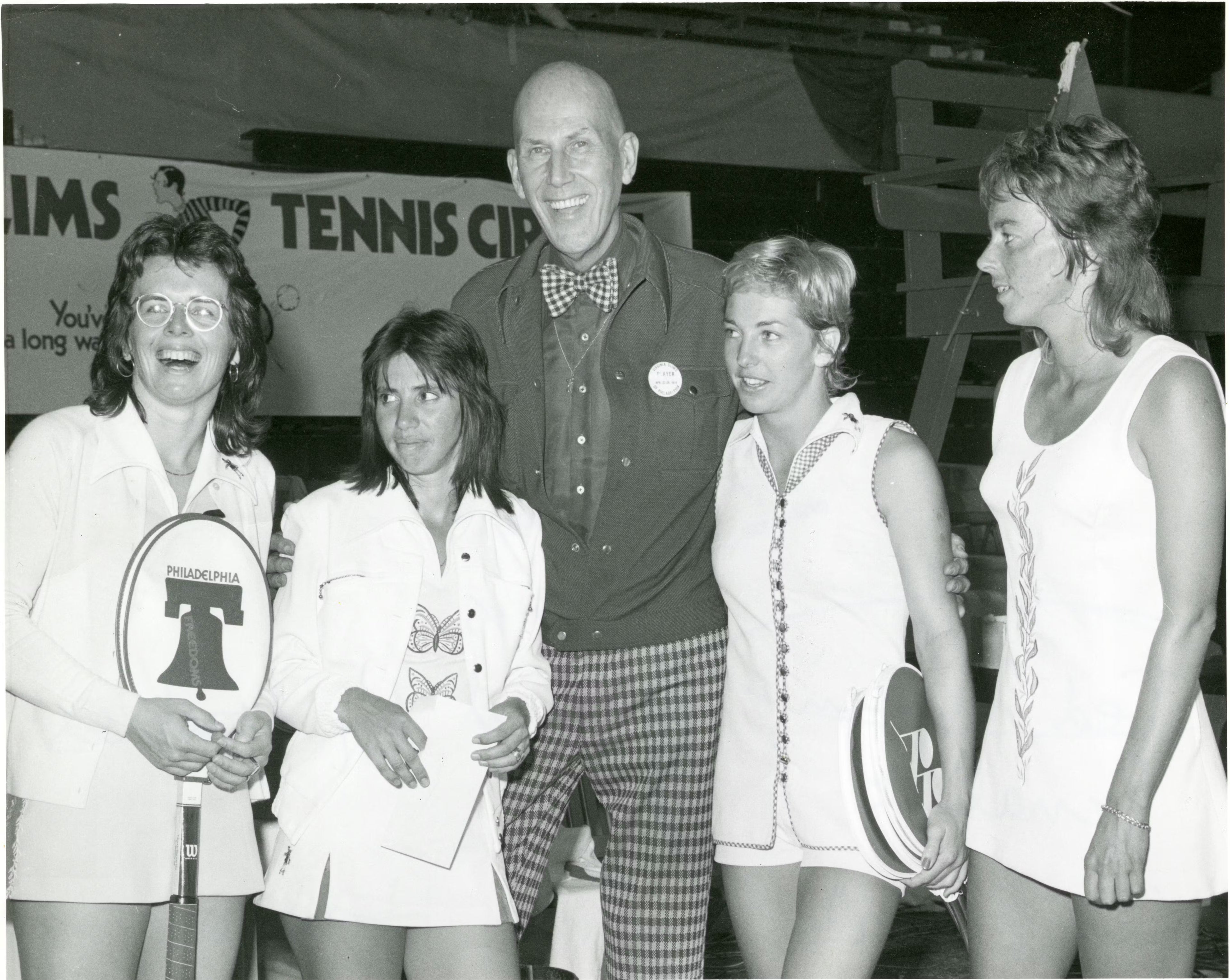 Ted Tinling and Billie Jean King at the a Virginia Slims of Philadelphia tennis tournament, 1974