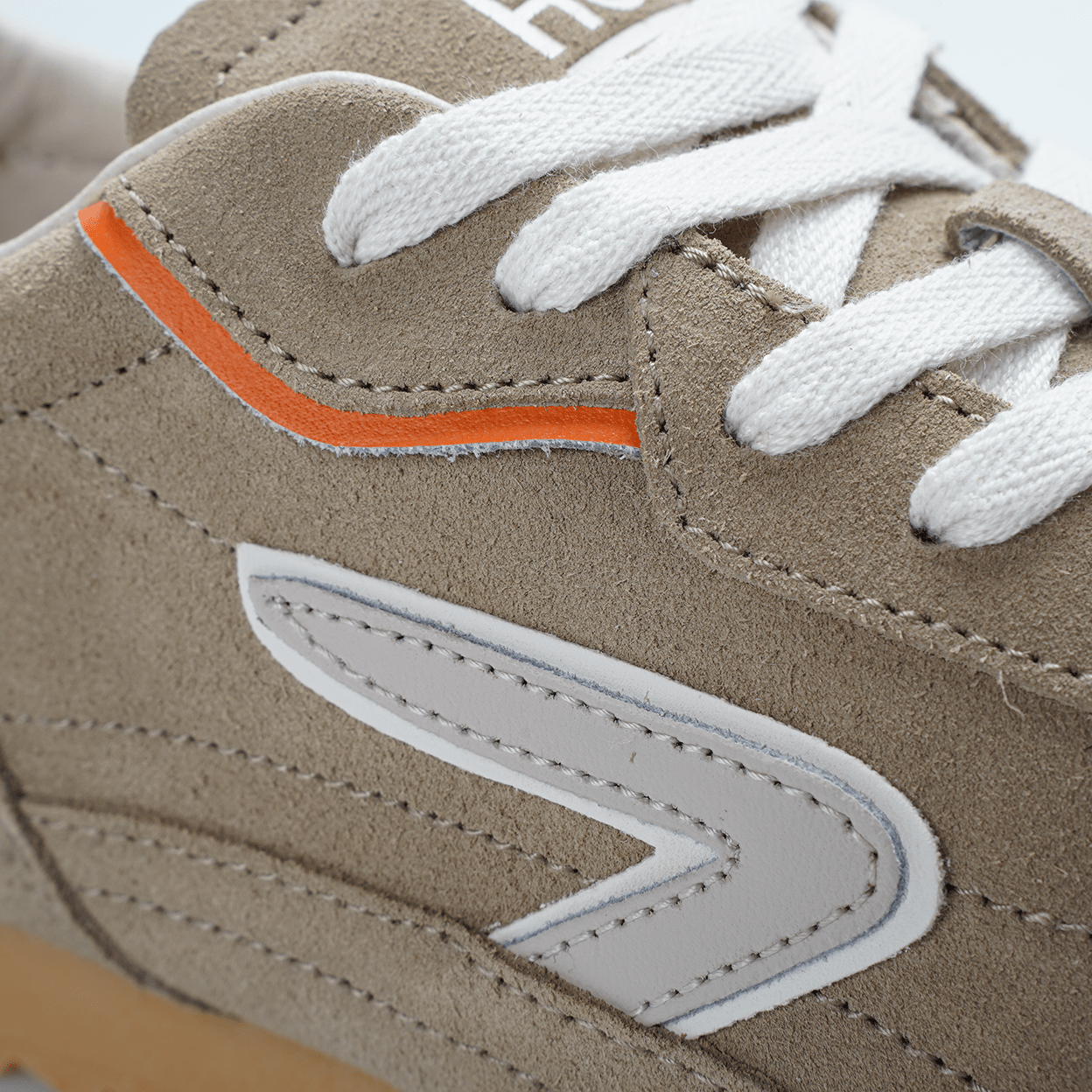 HUB Dayton | Almond Brown/Light Bone/Hub Orange | Men