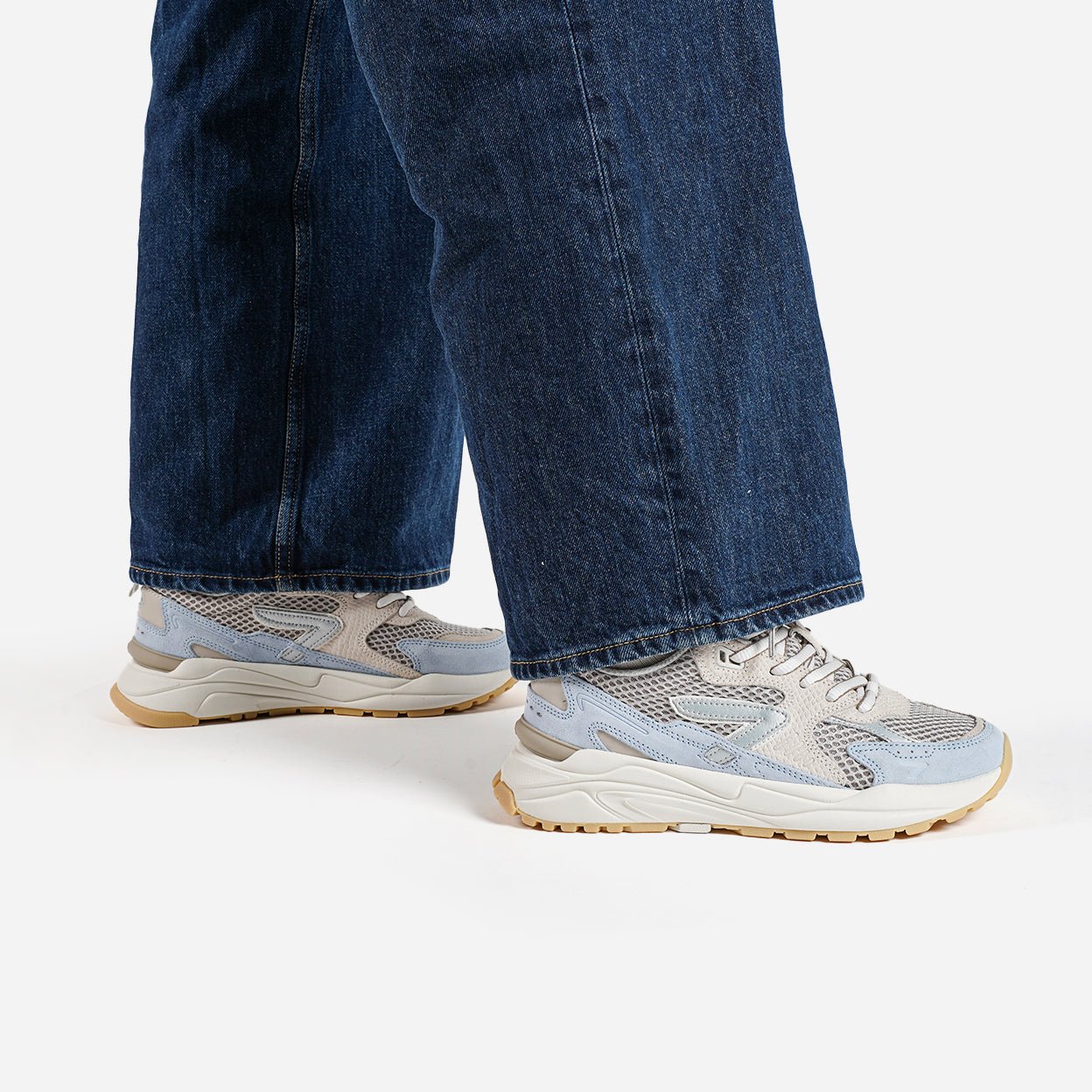 HUB Grid | Almond Brown/Silver/Skyway | Women - metafield_custom.shoe_type in metafield_custom.web_color