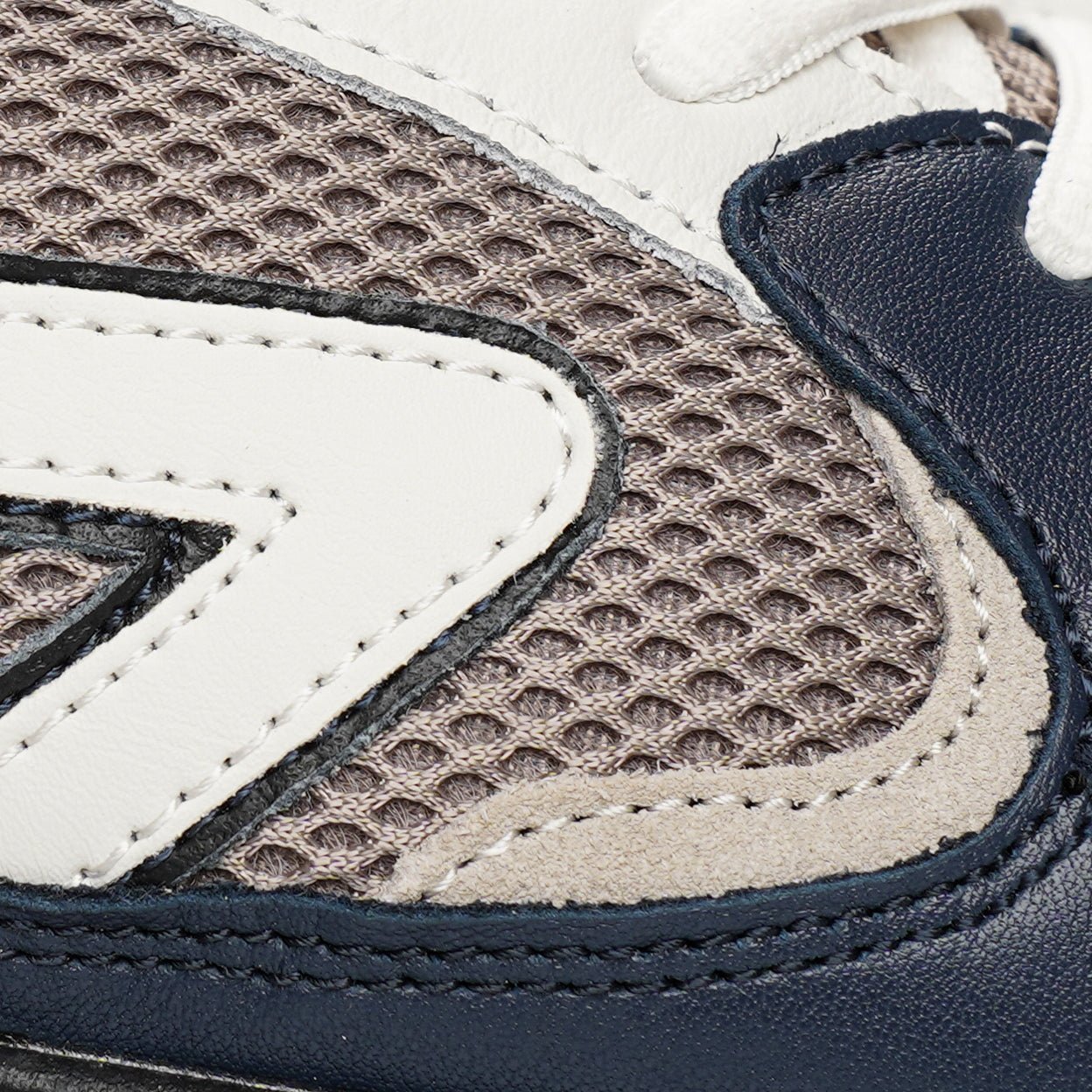 HUB Slam | Almond Brown/Navy | Men