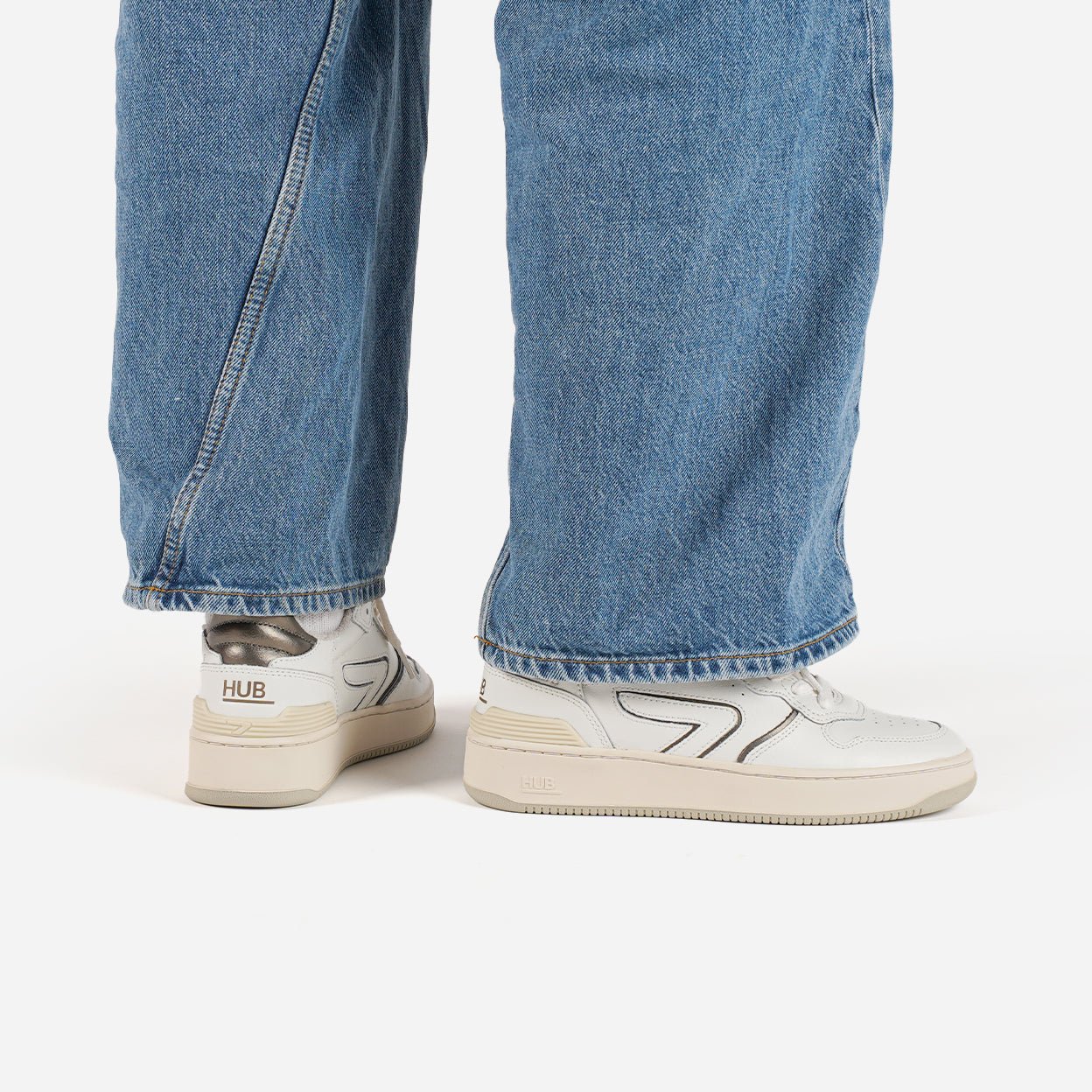 HUB Smash | Off White/Antique Bronze | Women - metafield_custom.shoe_type in metafield_custom.web_color