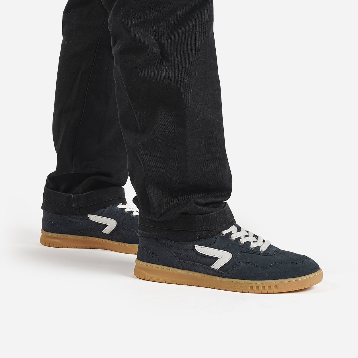 HUB Vancouver | Navy/Off White | Men - metafield_custom.shoe_type in metafield_custom.web_color