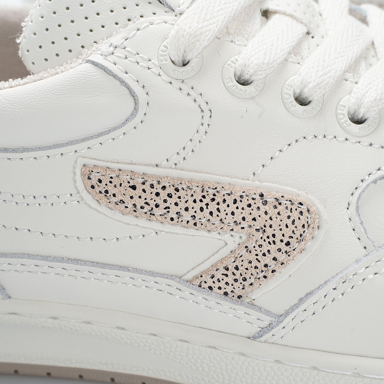 HUB Vancouver | Off White/Vista | Women - metafield_custom.shoe_type in metafield_custom.web_color