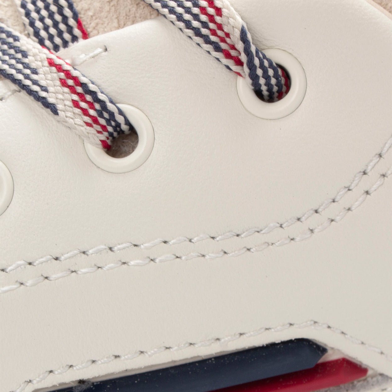 Shot | Off White/Navy/Red | Men - HUB Footwear