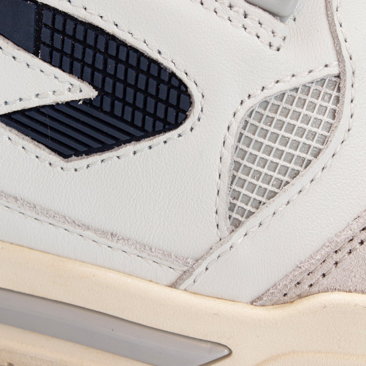 Thrill | White/Navy | Men - HUB Footwear